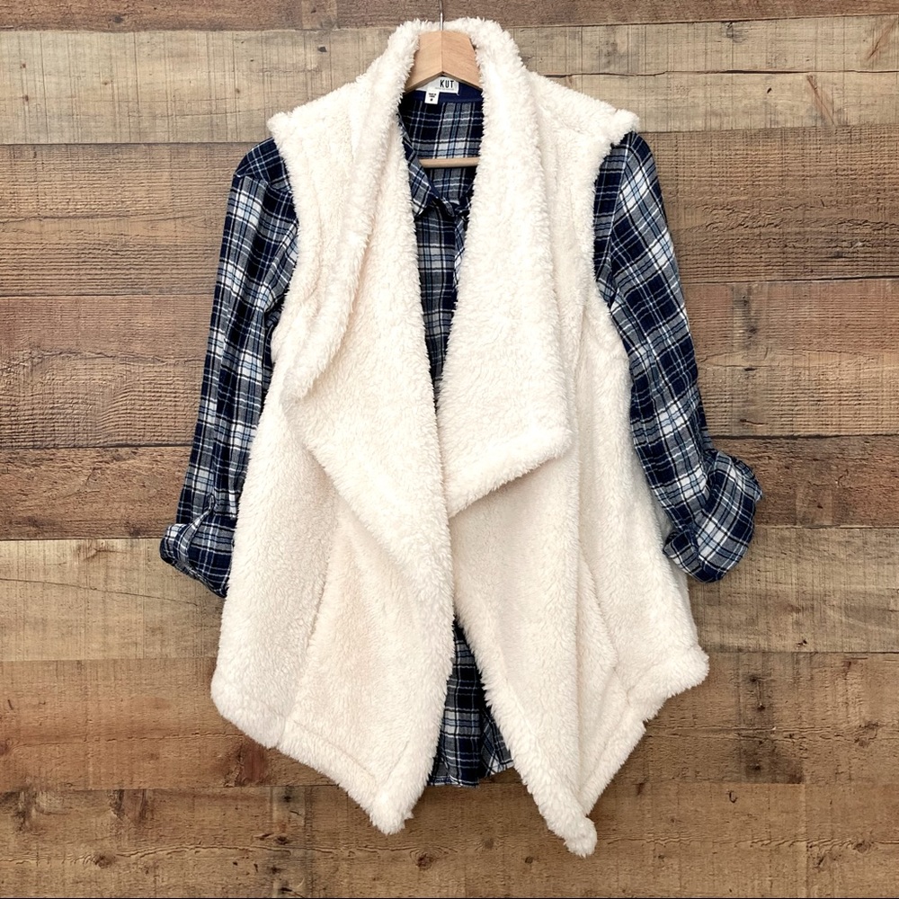 SHERPA VEST with Pockets⭐️Excellent Like New Condition - Picture 2 of 11